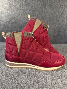 Teva ReEmber Mid Boot Rhubarb Red 7 Quilted Slip On Cozy Camp Booties